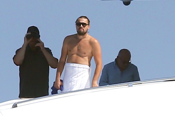 SAINT-TROPEZ, FRANCE - JULY 24:  Leonardo DiCaprio is seen on July 24, 2014 in Saint-Tropez, France.  (Photo by Peter Slane/Papixs via Getty Images)