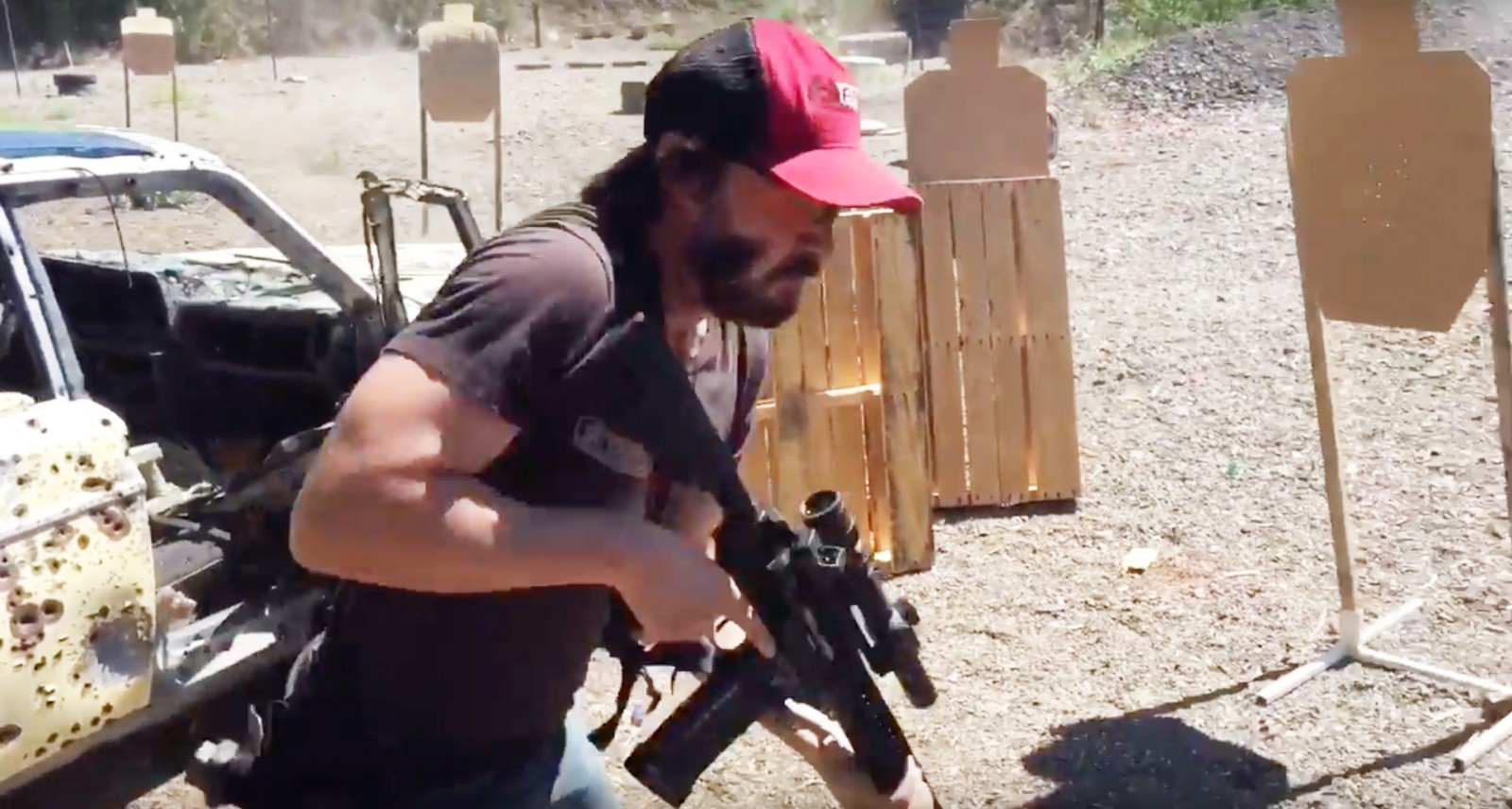This Video of Keanu Reeves Tearing Through a Gun Range Will Make You Say “Whoa ...