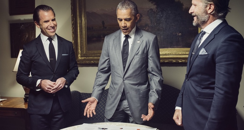 Barack Obama standing with the editors of Wired Magazine