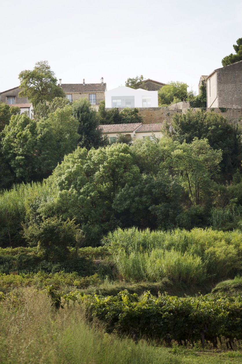 This Tiny Home in the South of France Is a Minimalist Masterpiece