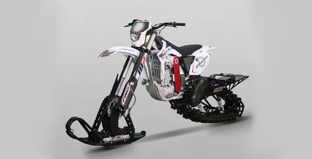 Crush Your Winter Commute in This Crazy SnowmobileMotorcycle Hybrid
