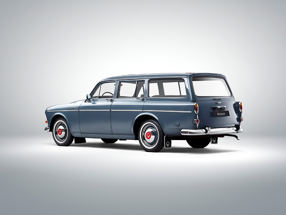 1962-P220-173624_Volvo_220_Amazon