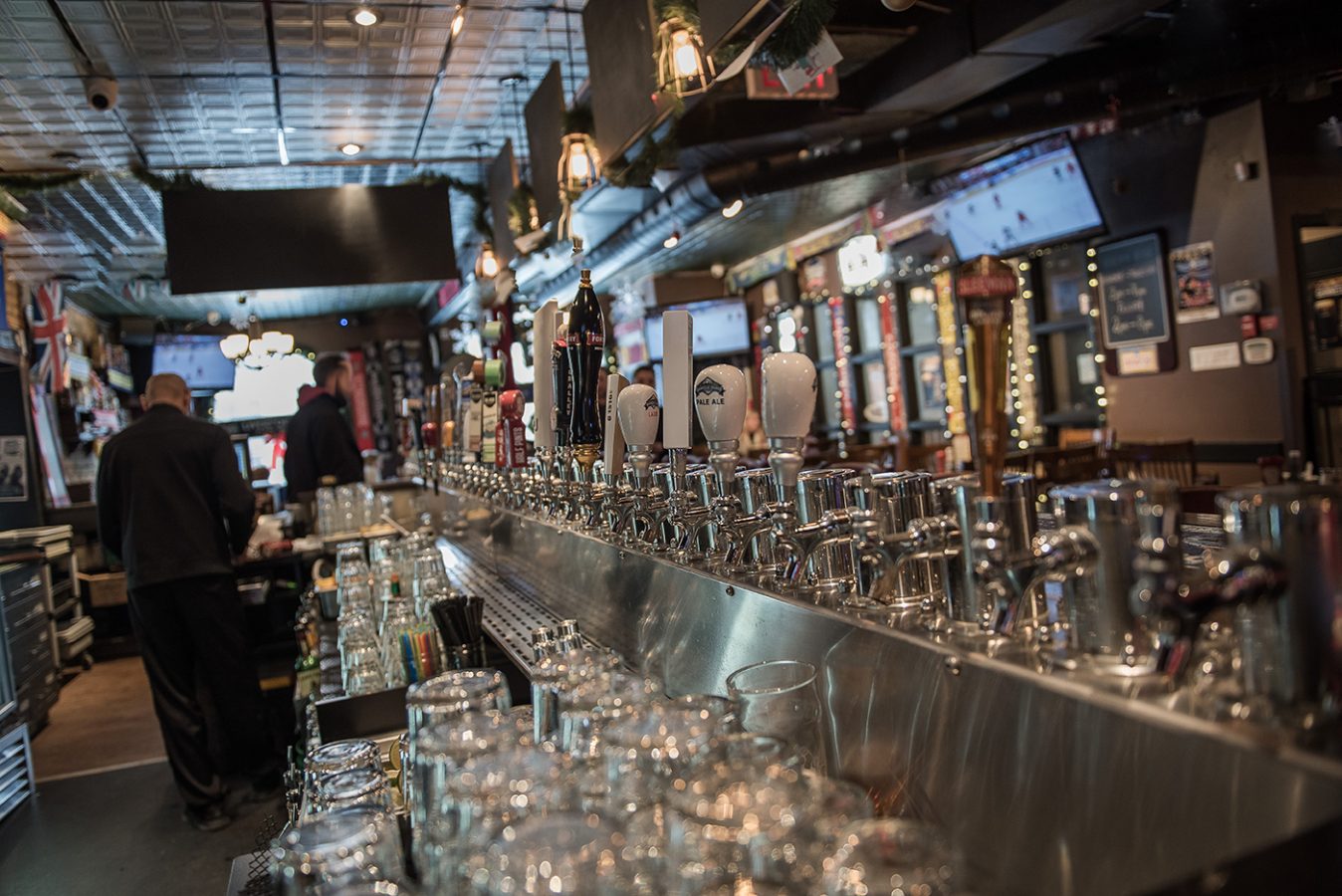 The 10 Best Canadian Beer Bars to Hit Up on St. Patrick's Day Sharp