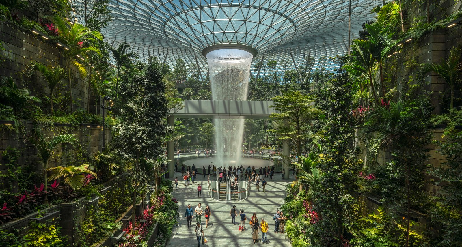 singapore airport indoor garden        <h3 class=