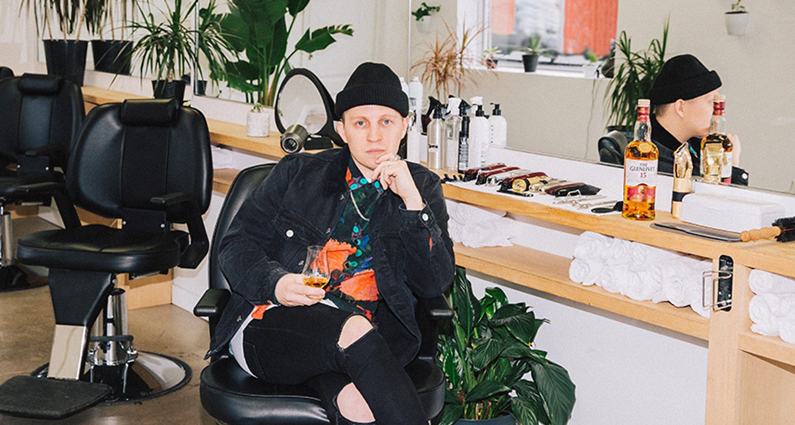 Glassbox Barbershop S Peter Gosling On The Value Of Craft And The Best Way To Enjoy A Fine Single Malt Like The Glenlivet Sharp Magazine glassbox barbershop s peter gosling on