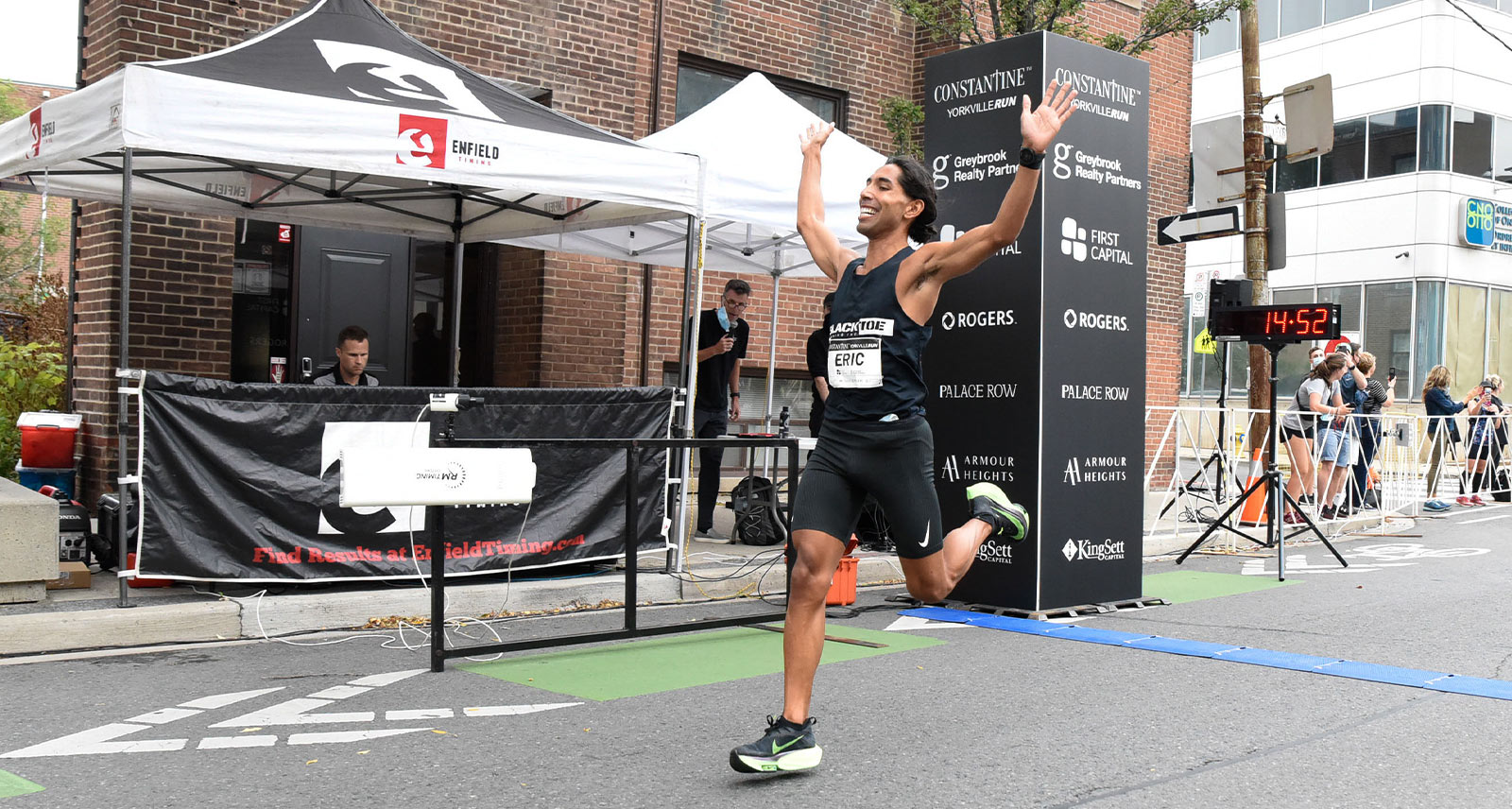 Sharp Kicks Off the 2021 Constantine Yorkville Run in Support of Local Charities