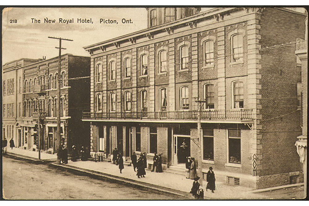 The Royal Hotel Spring 2022 in post