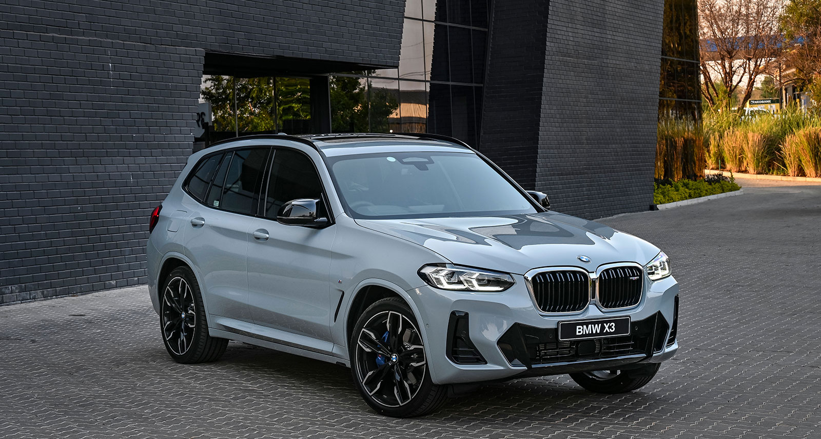 BMW 2022 X3 M40i feature