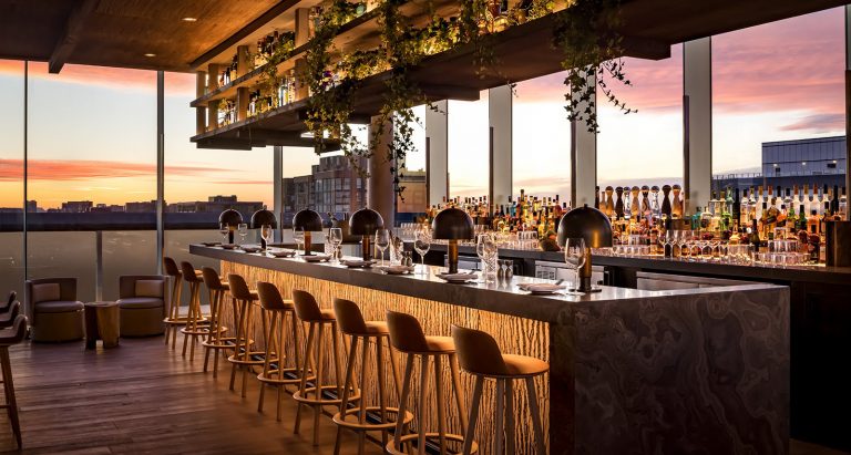 harriotts rooftop restaurant toronto