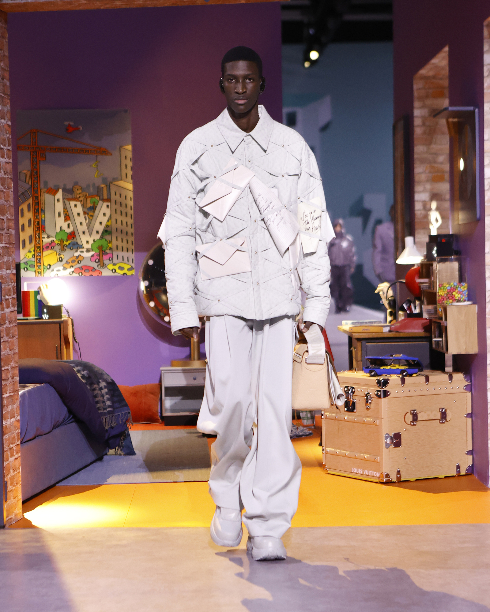 Louis Vuitton 2024 Runway Staff Uniform White/Black – STEALPLUG KL