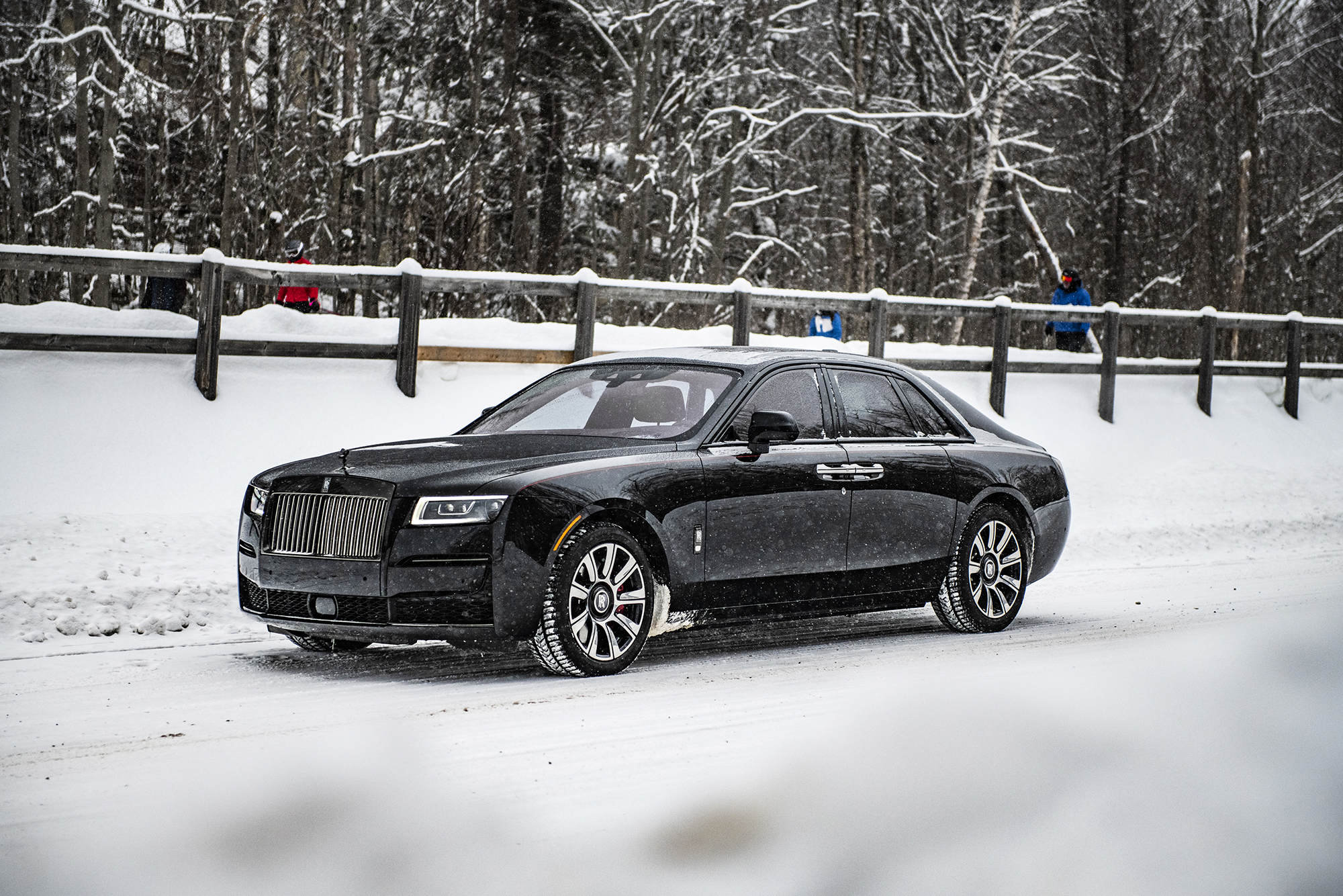 rolls royce ghost snow day