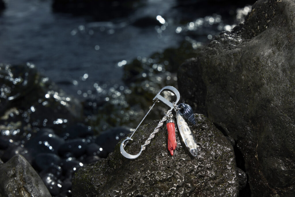 Dior fishing bait pin