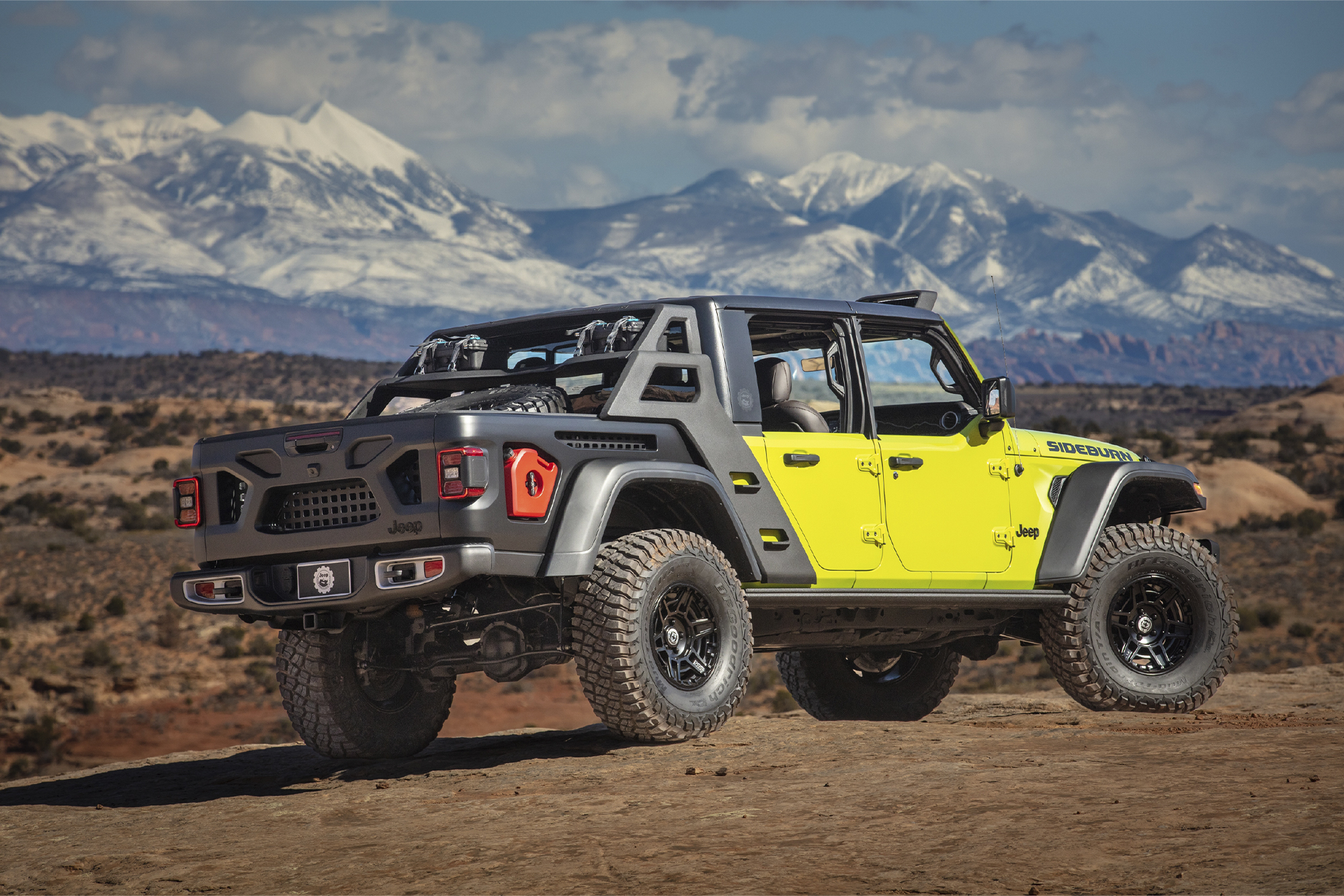 Jeep Gladiator Rubicon Sideburn Concept side and back view
