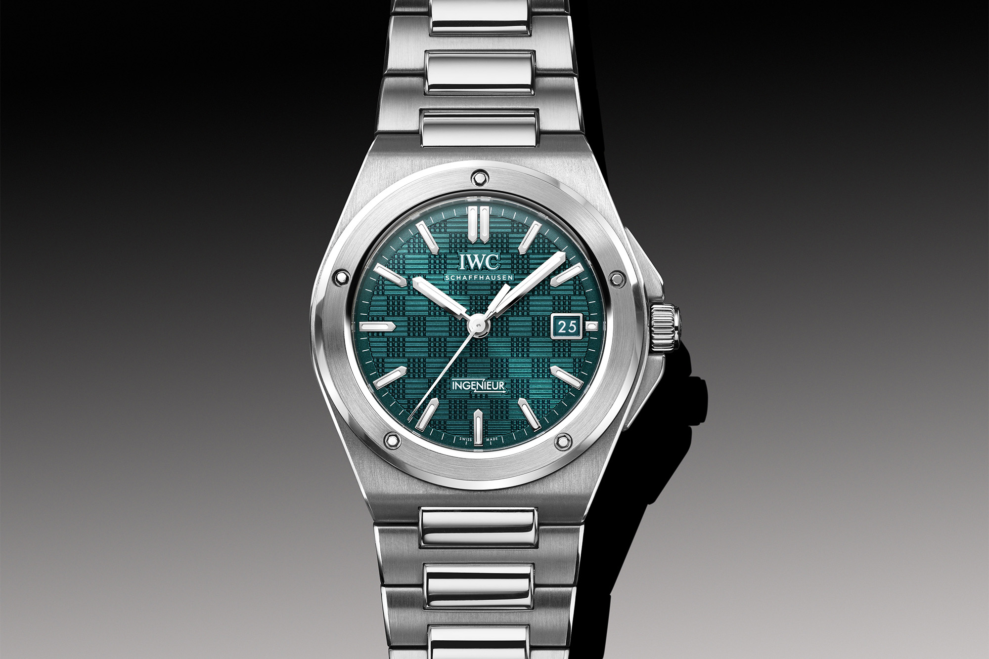 Ingenieur Automatic 40 with turquoise dial