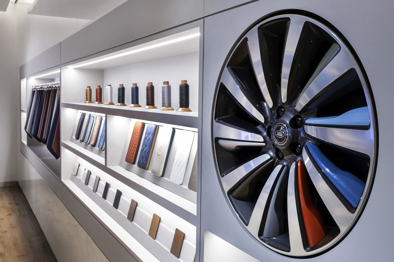 Range Rover Debuts SV Bespoke Service - Sharp Magazine