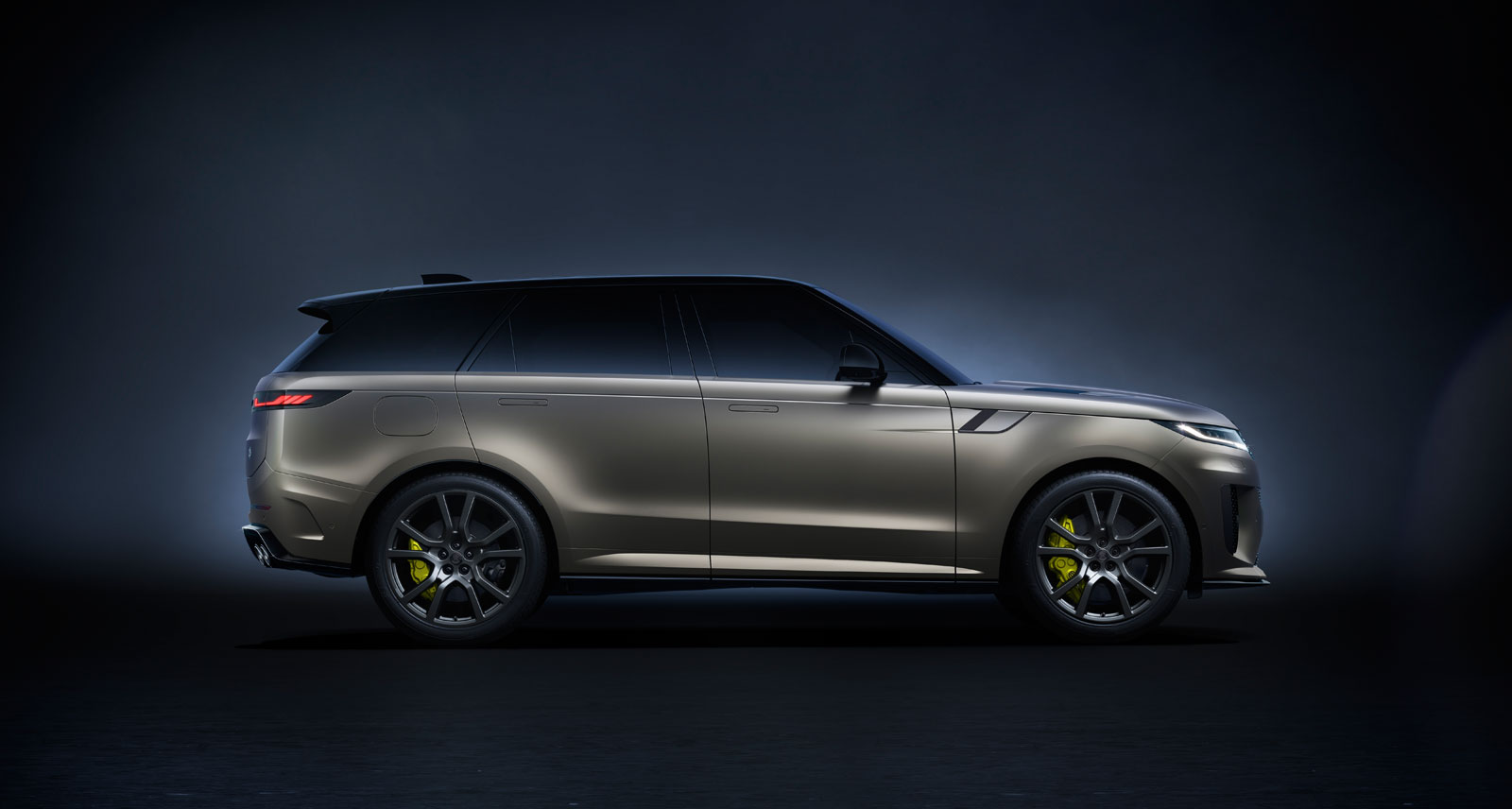 Range Rover Sport SV side profile