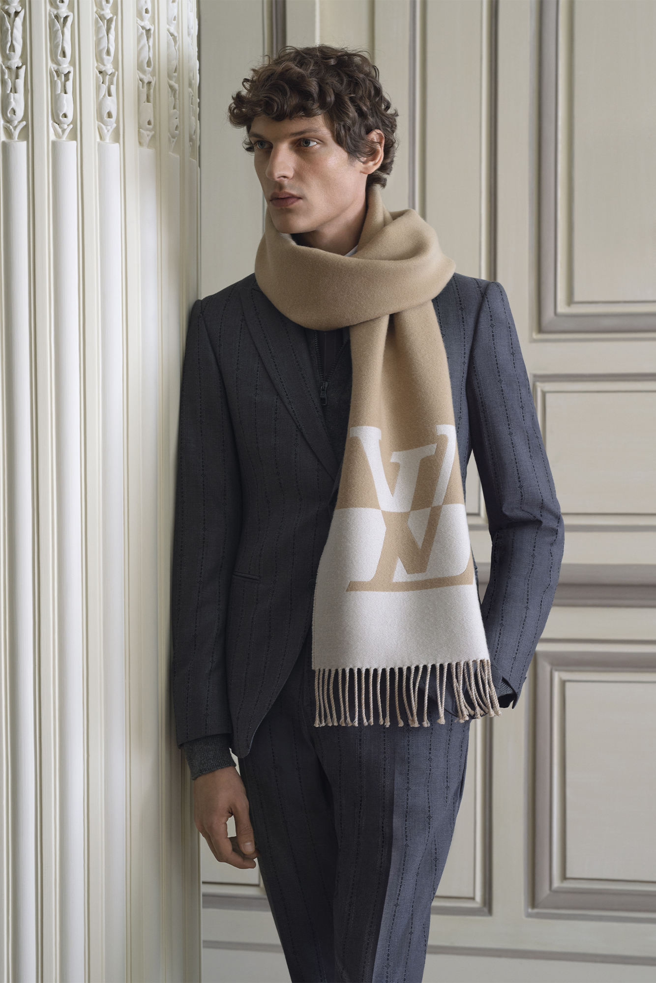 Louis Vuitton LV Essential Shine Scarf Black Wool