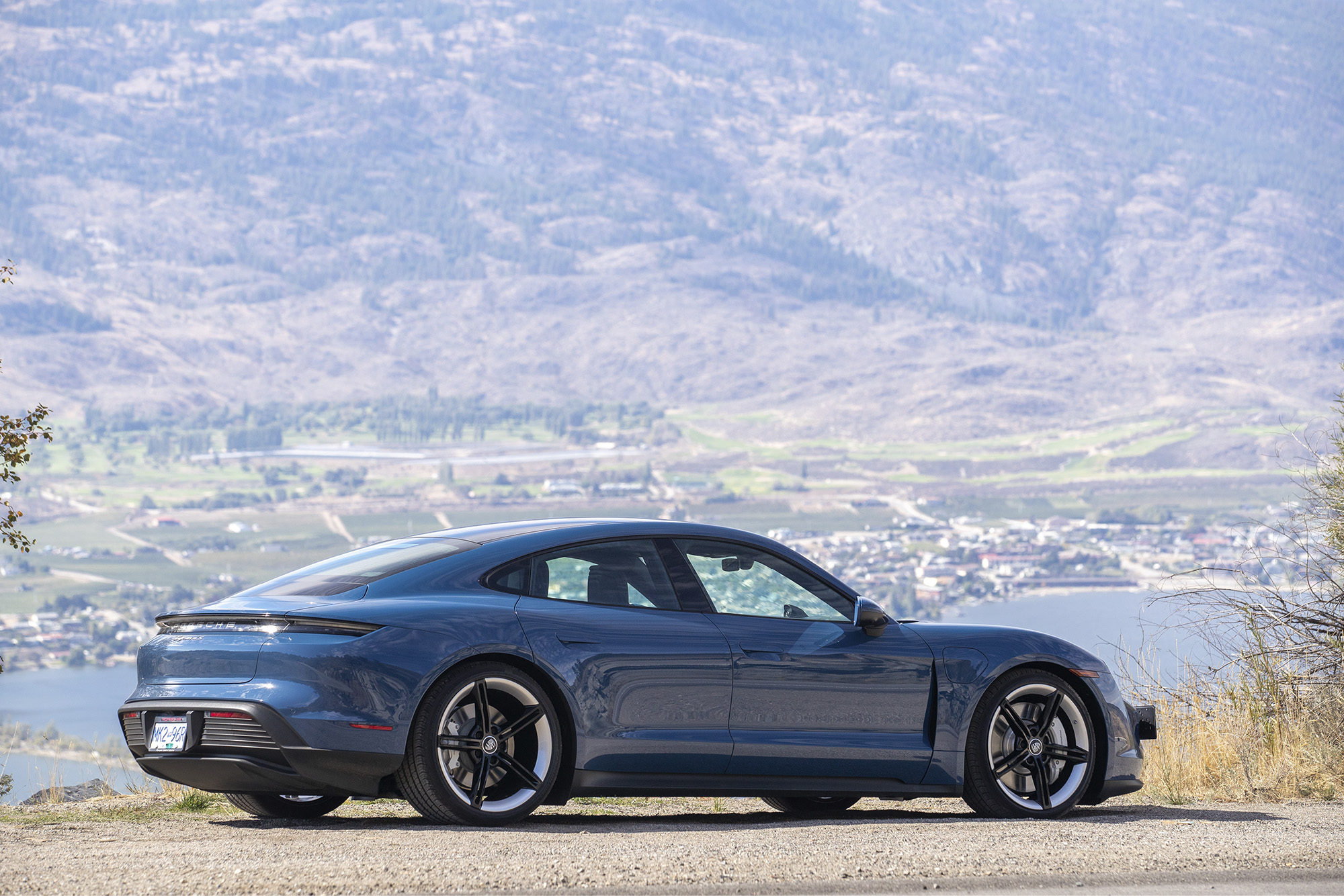 Spirit Ridge Resort: blue Porsche parked in desert shot from back-side