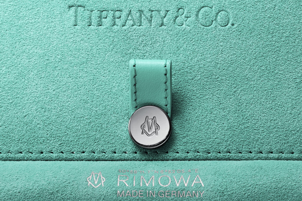 RIMOWA x Tiffany collaboration jewelry box closing snap close-up