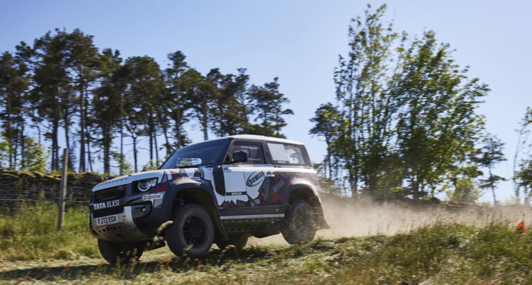 Land Rover Offroading