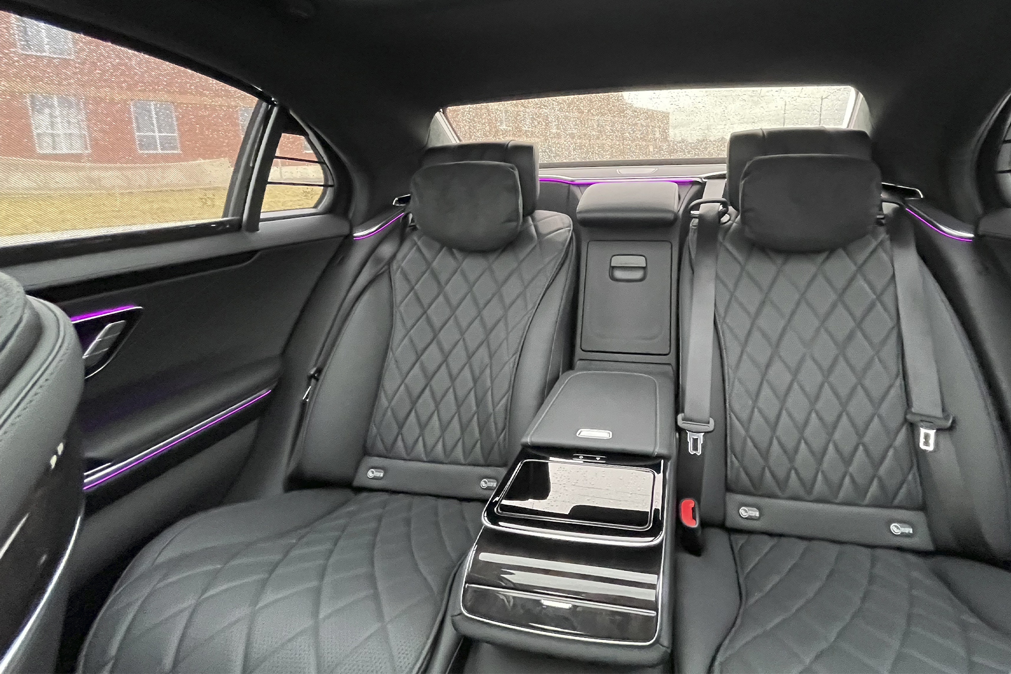 2024 Mercedes S 580e backseat