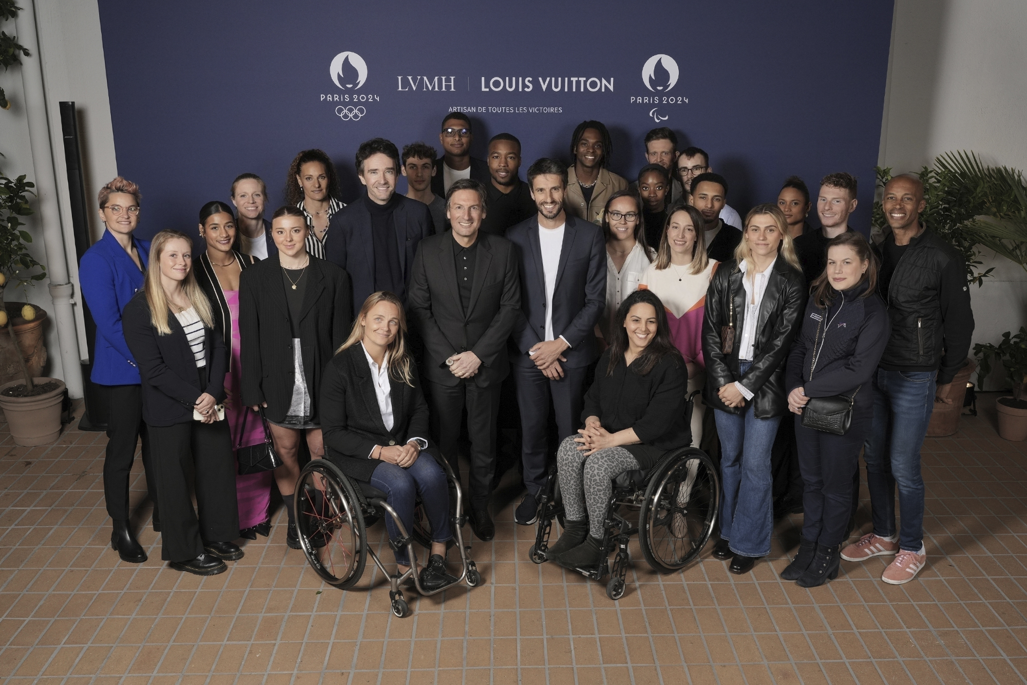 2024 Paris Olympics: Louis Vuitton Designs Torch & Medal Trunks - Sharp ...