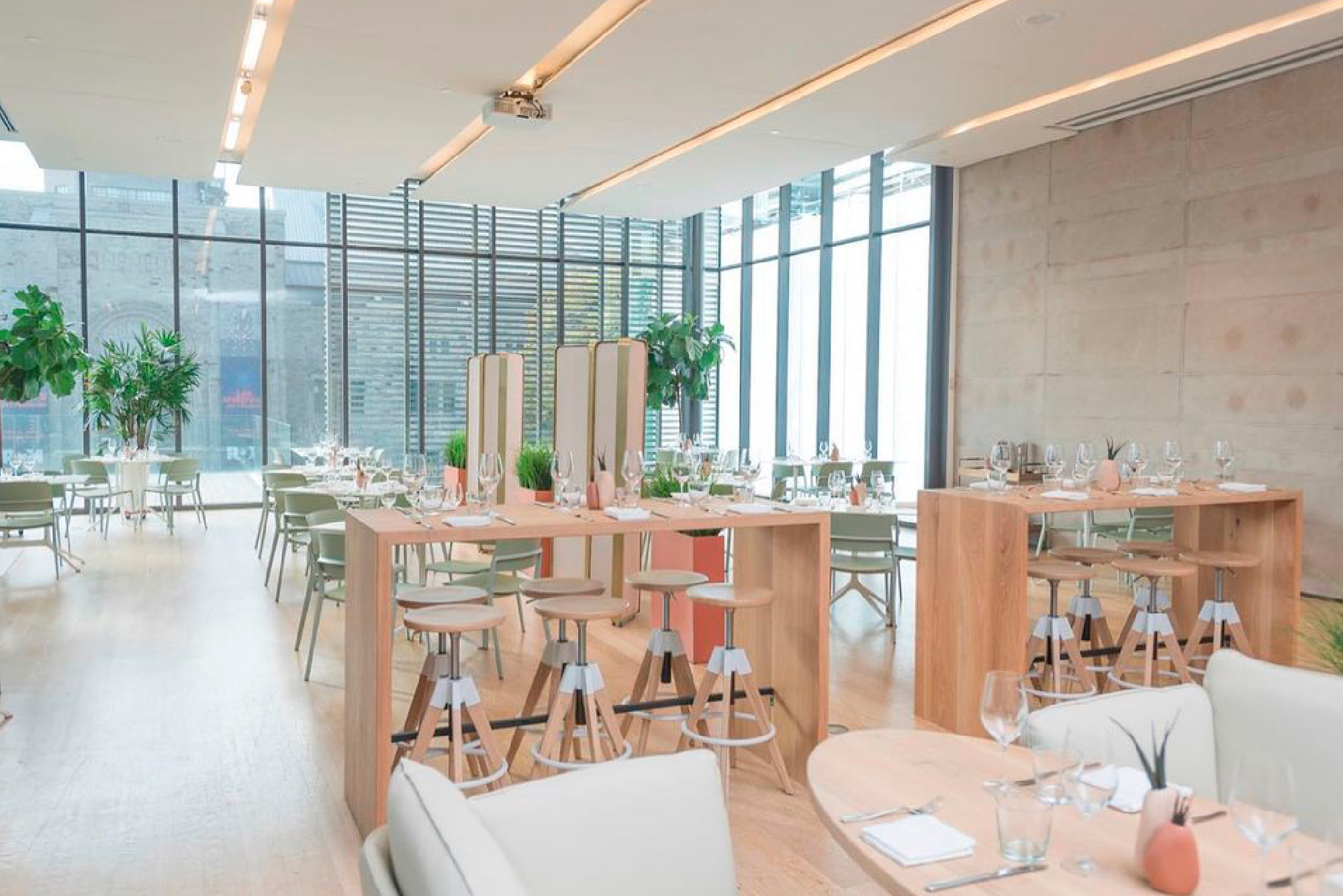 Twelve Toronto restaurants with amazing architecture clay