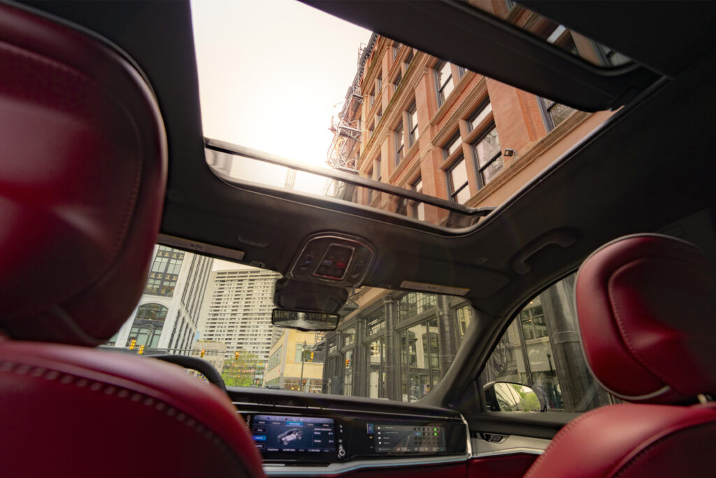 2024 Jeep Wagoneer S EV - debut of the first Jeep EV