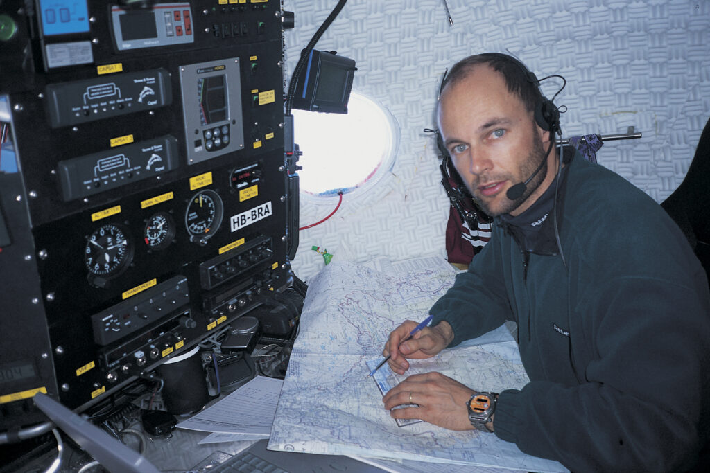 he Breitling Orbiter 3_the first nonstop balloon flight around the world 