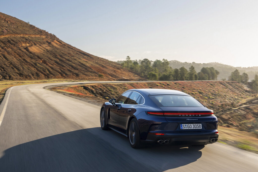 2024 Porsche Panamera 4