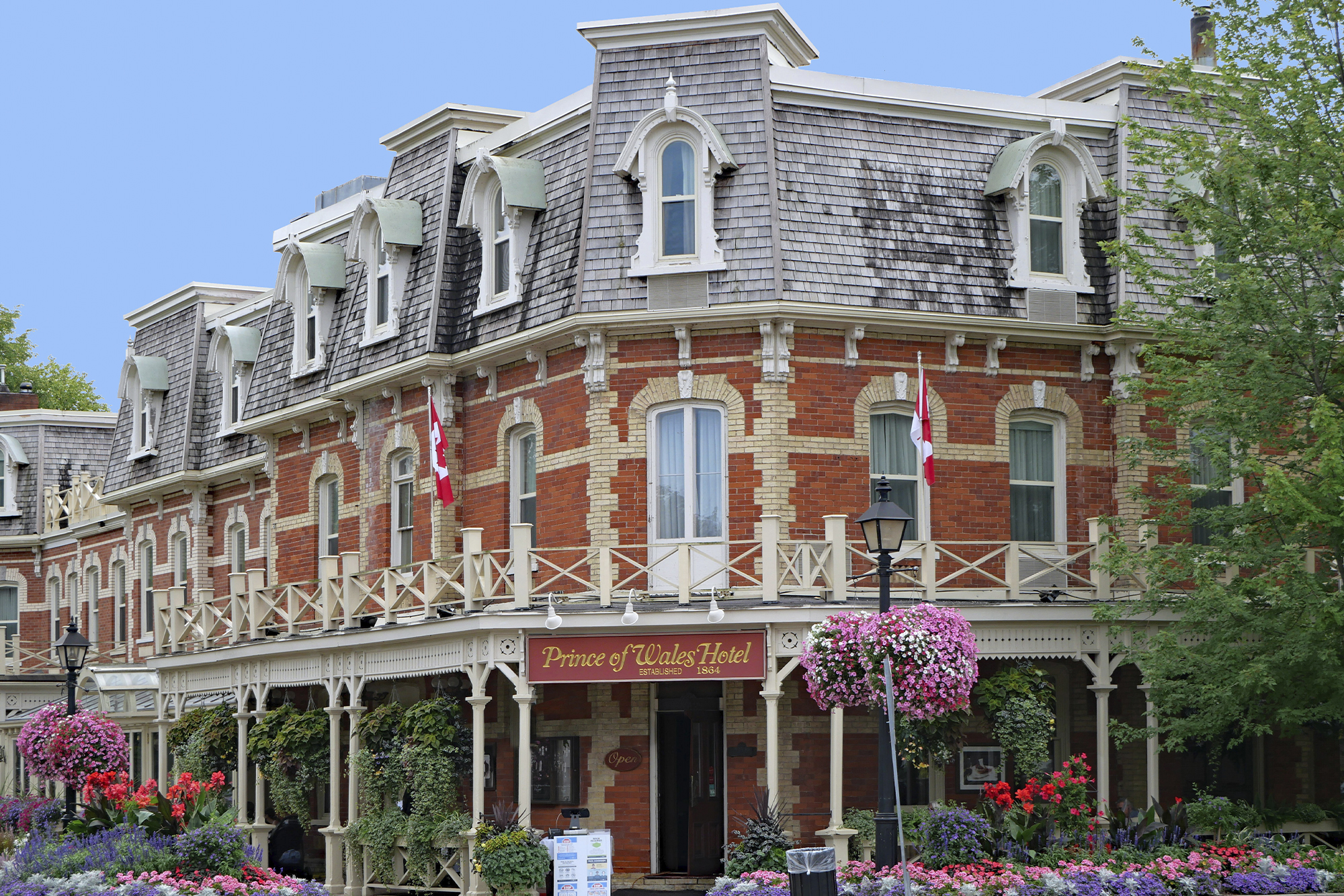 Old Victorian hotel in Niagara-on-the-Lake spiroview.inc 8-2024 1