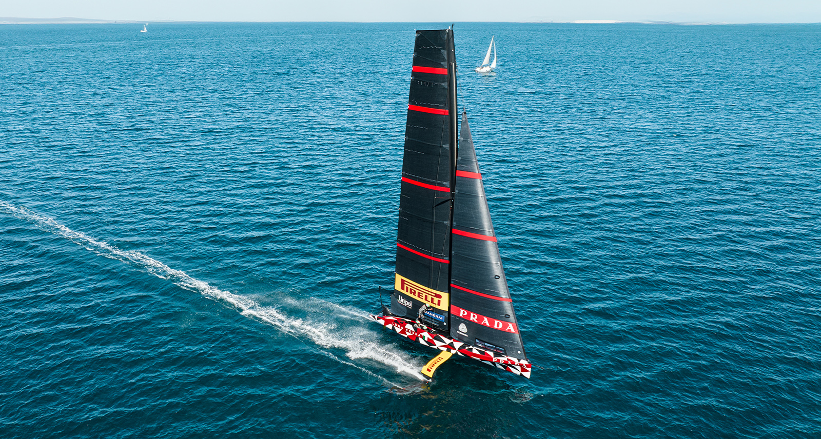 Luna Rossa Prada Pirelli