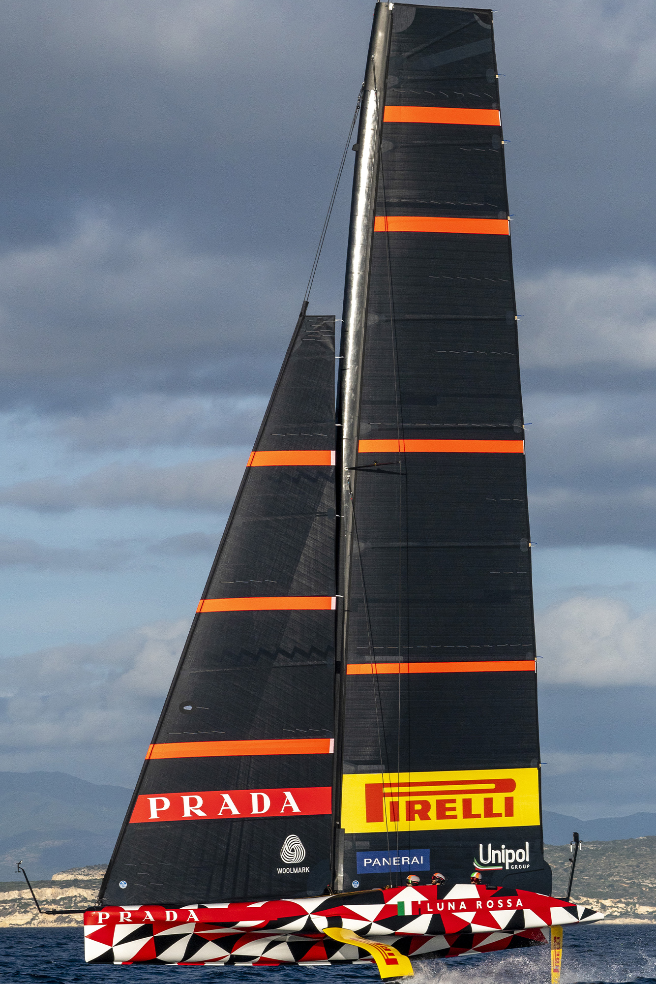 Panerai Submersible Quaranta Quattro Luna Rossa