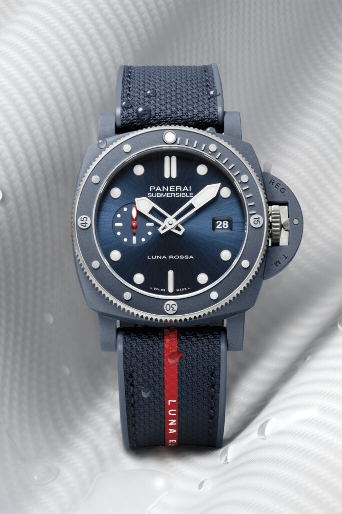 Panerai Submersible Quaranta Quattro Luna Rossa