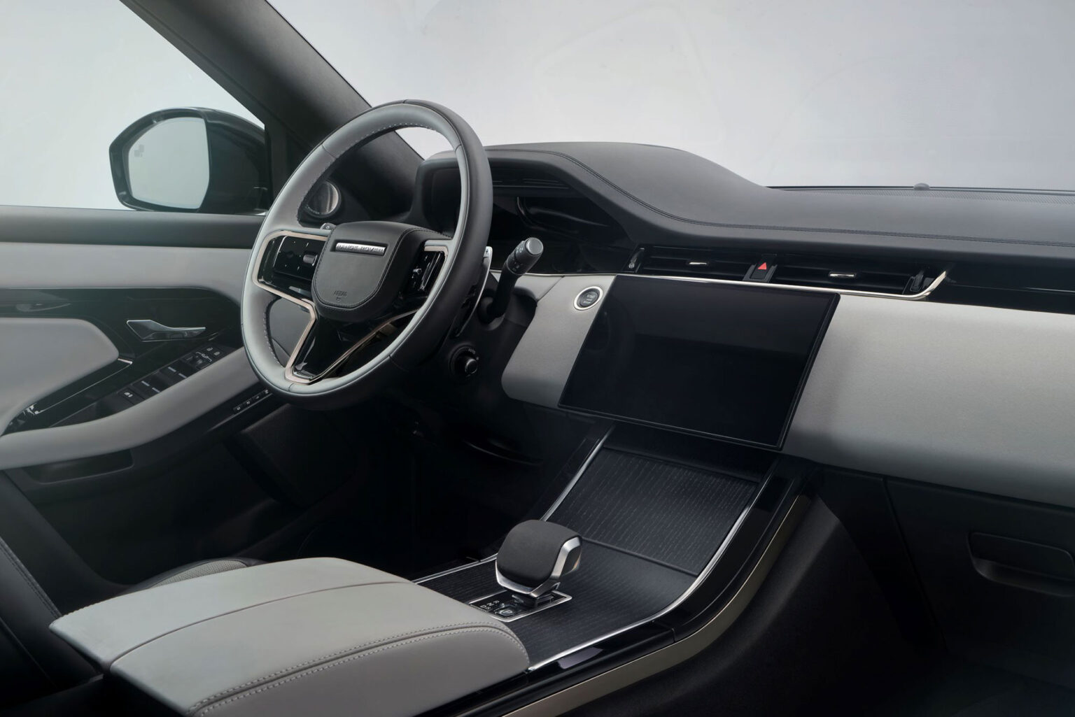 The 2024 Range Rover Is the Most Stylish SUV - Sharp Magazine