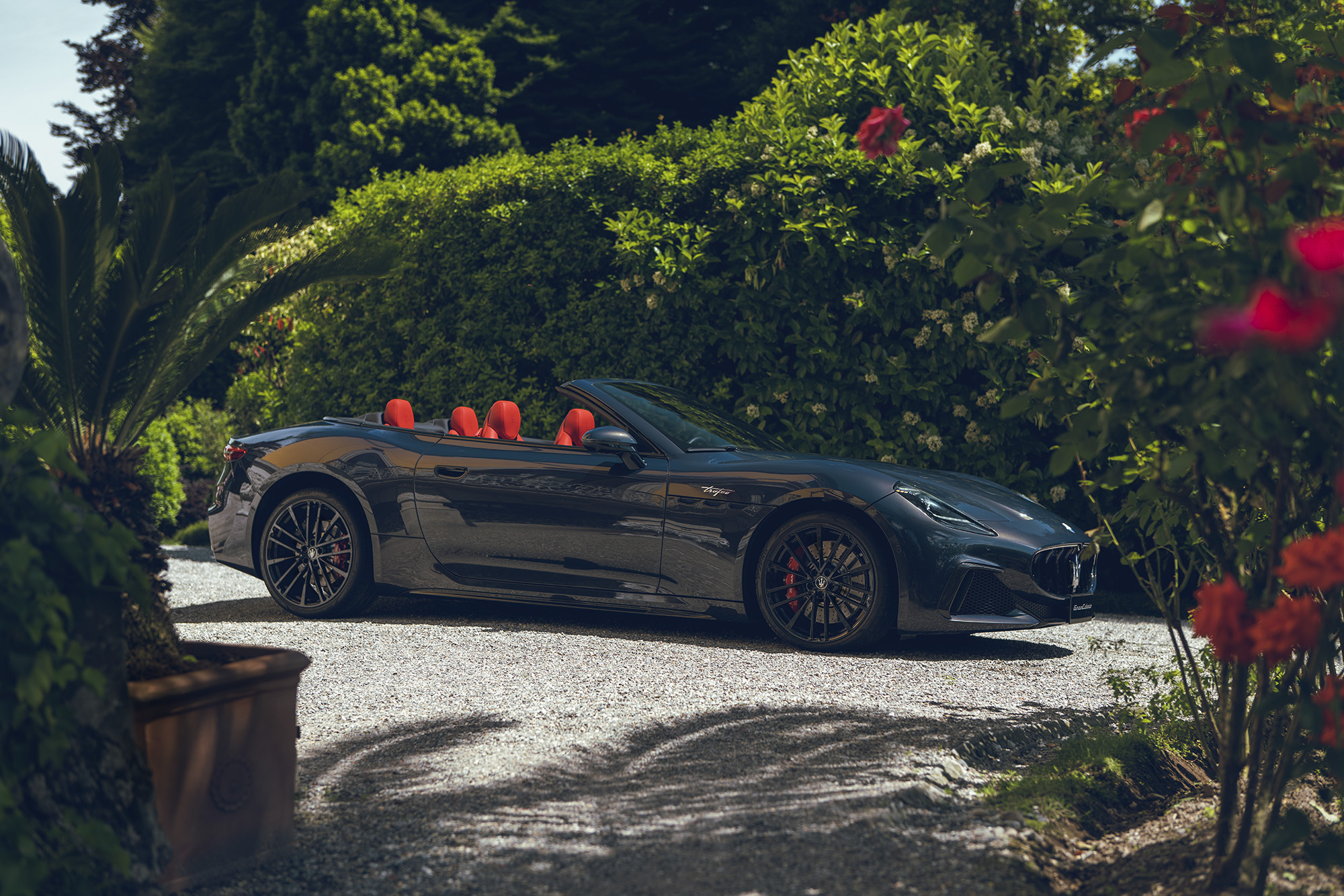 Maserati GranCabrio Trofeo - Night Interaction