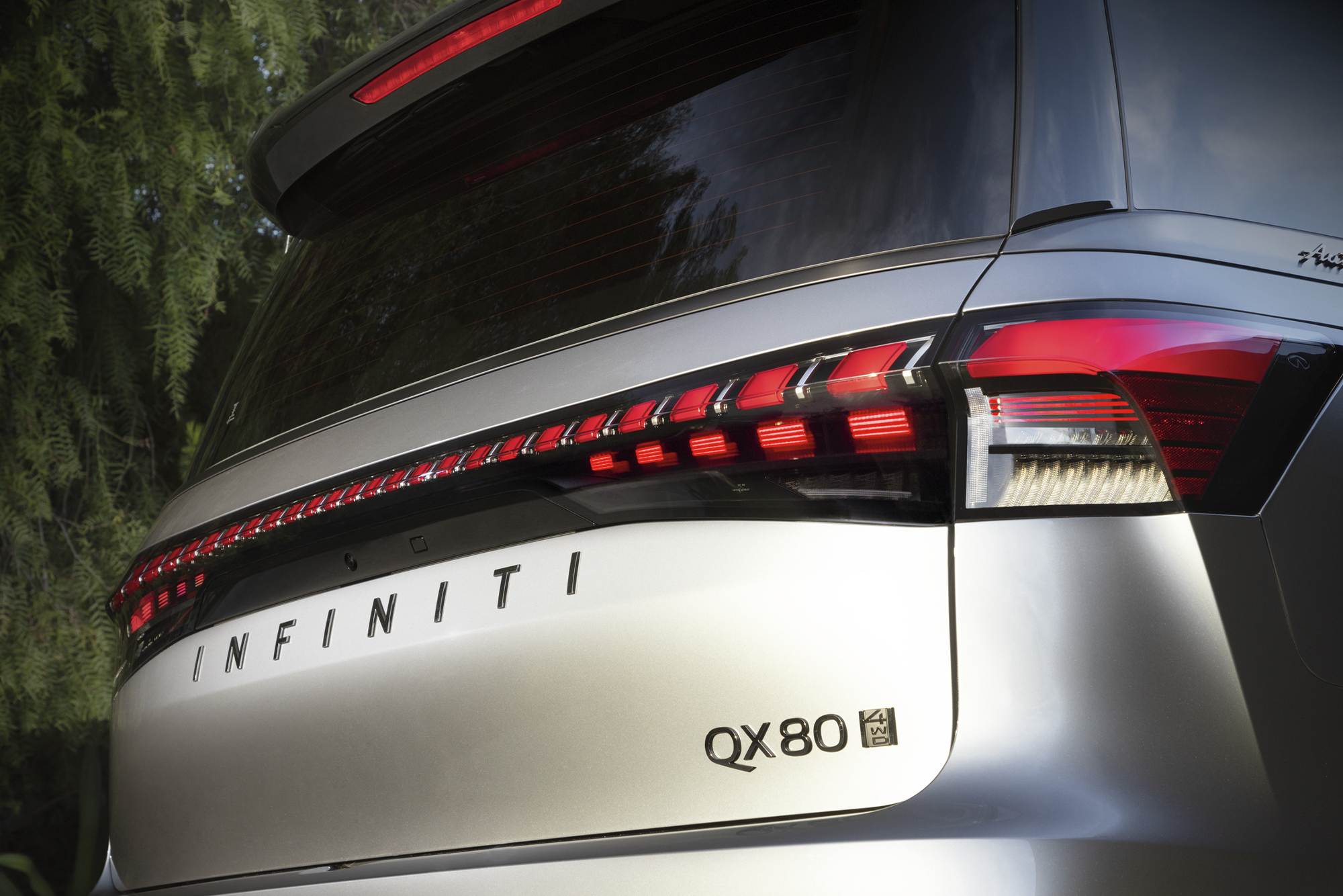 7 features in the infiniti QX80 10-2024 4