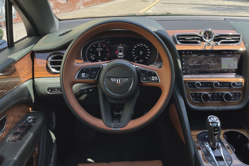 Bentley Bentayga Azure dashboard