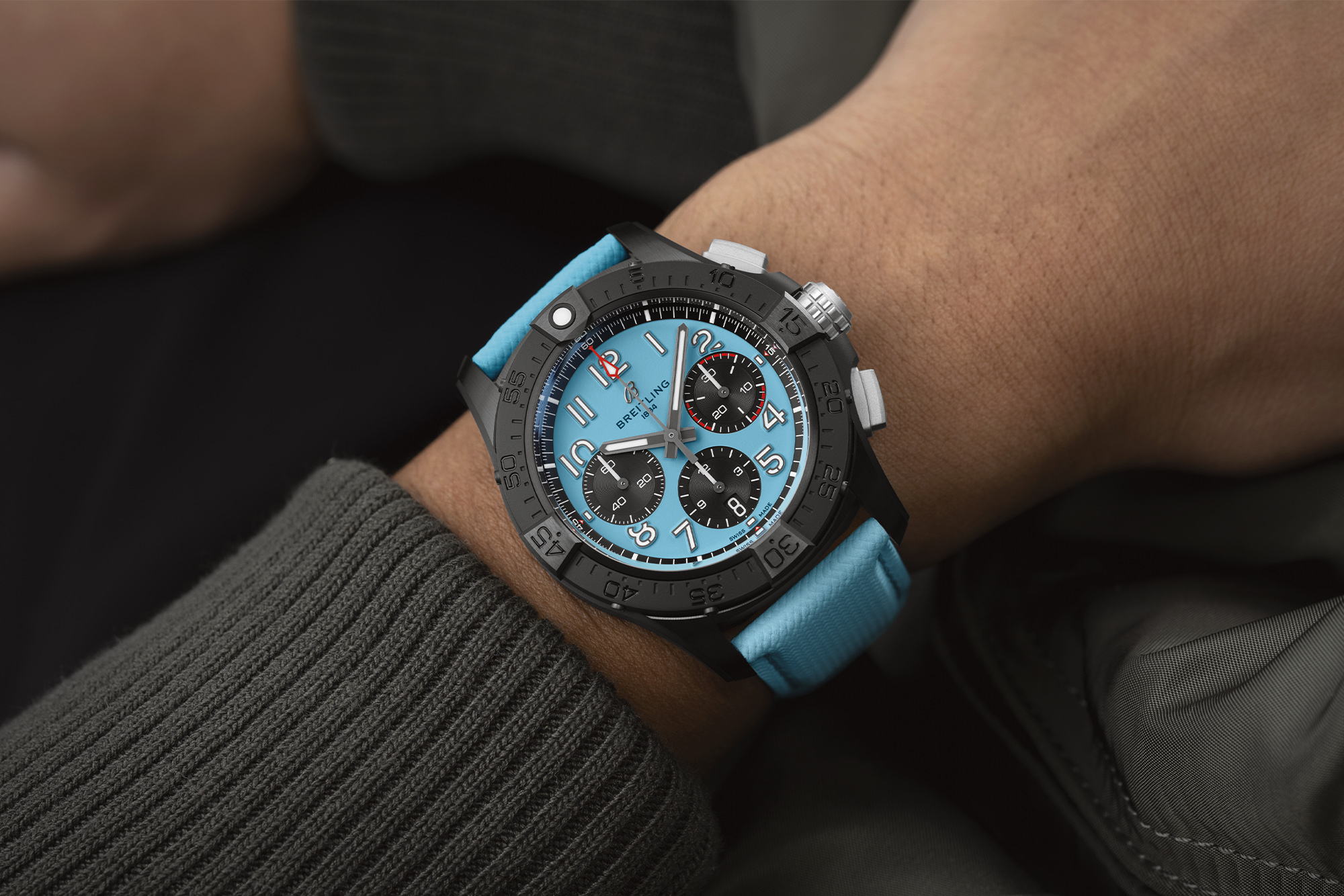 Avenger B01 Chronograph 42 Night Mission in Sand and Turquoise