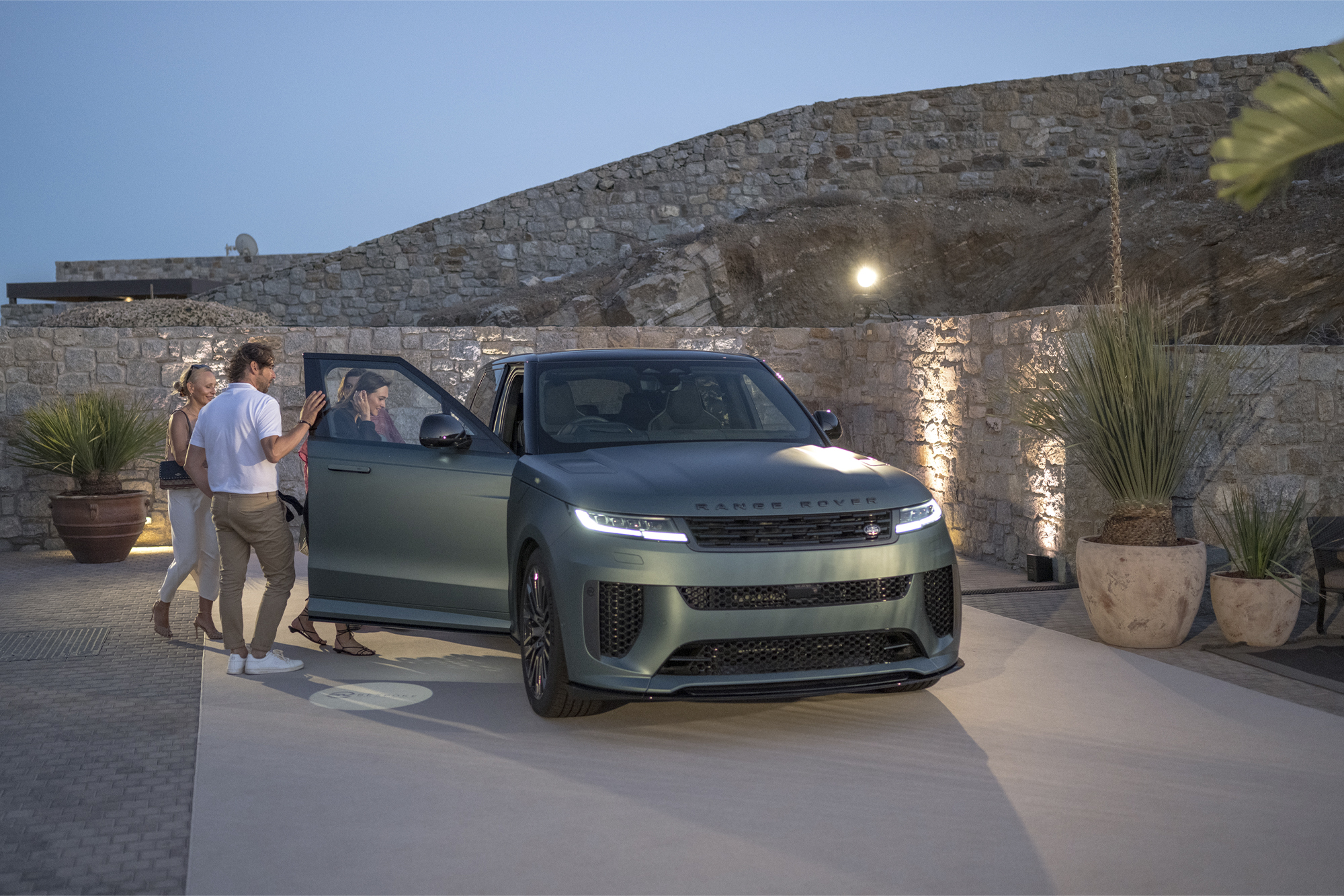 guests discover the range rover sport in mykonos