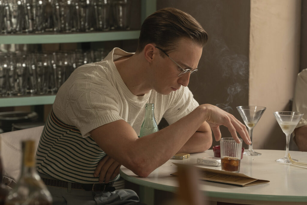 Luca Guadagnino QUEER 12-2024 still with drew starkey 1