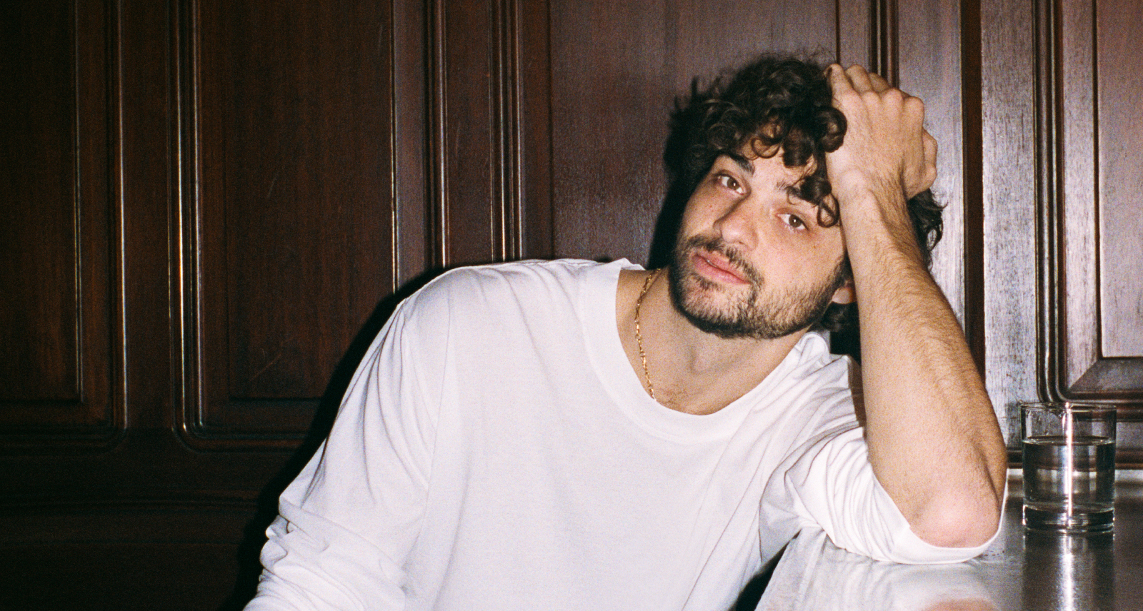 Noah Centineo interview for the recruit photo by Matthew Sprout for Netflix