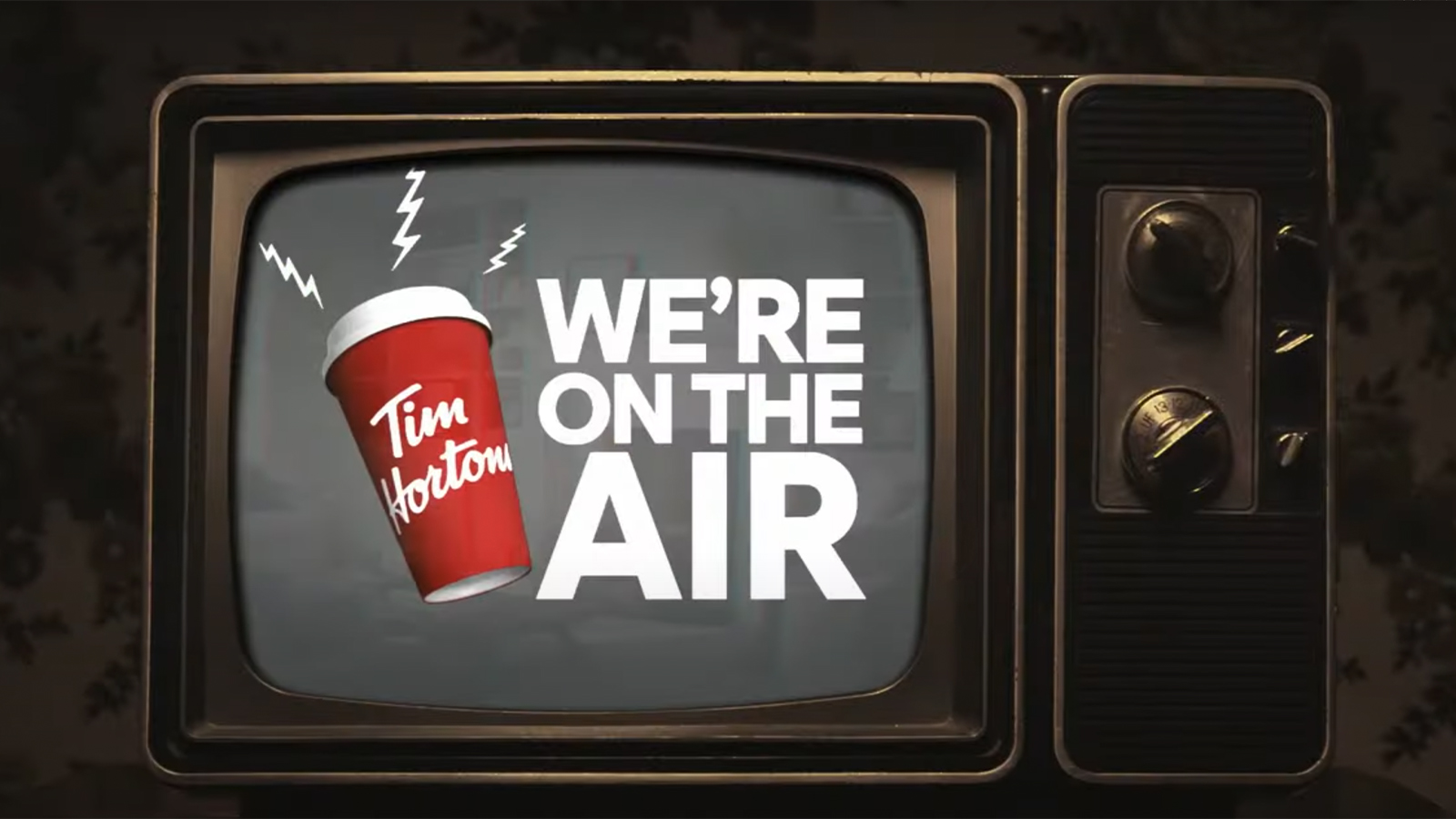 Tim Hortons ad vid cover super bowl 