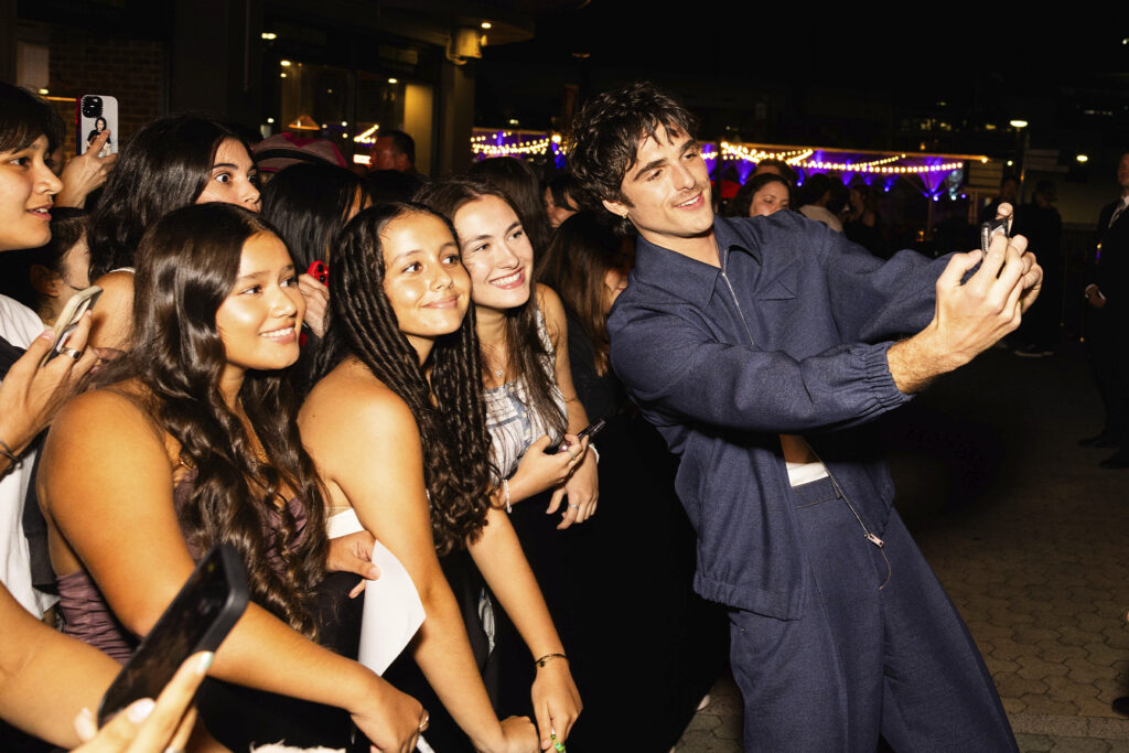 THE NARROW ROAD TO THE DEEP NORTH 4-2025 Jacob Elordi and fans