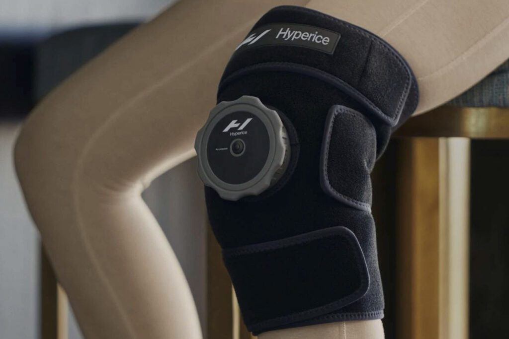 knee wrap hyperice self care mens