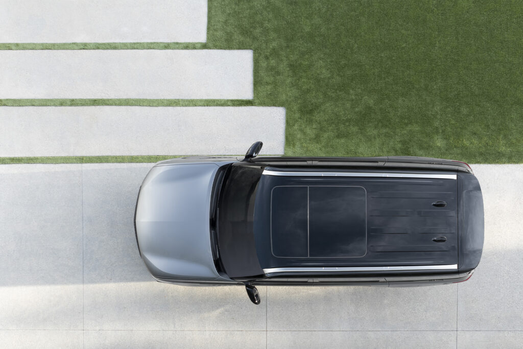 INFINITI QX80 Land of Giants