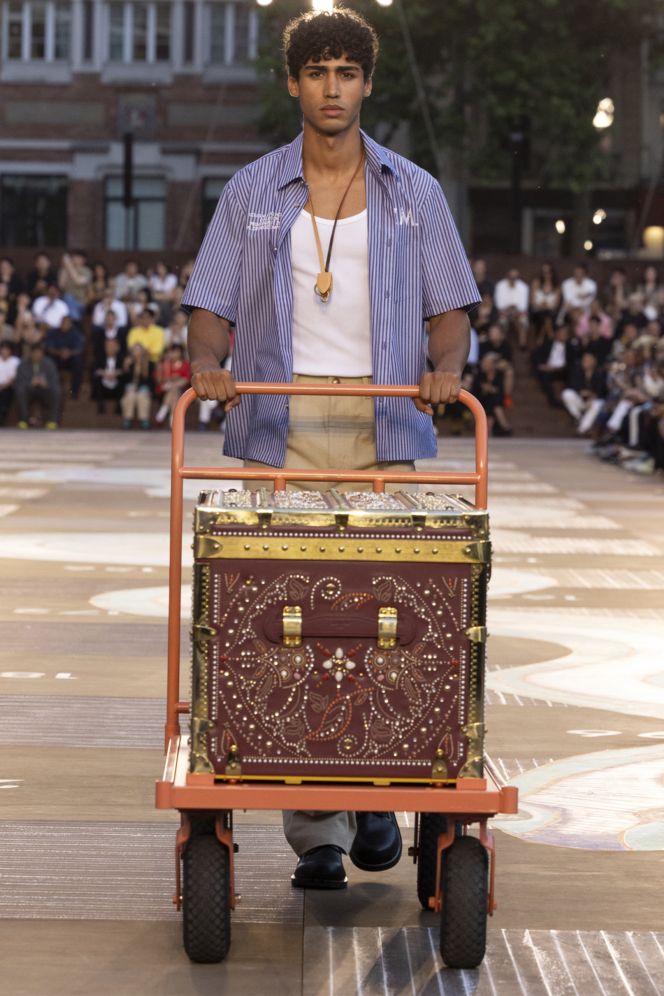 LOUIS VUITTON MEN'S SPRING SUMMER 2026 SHOW LOOK