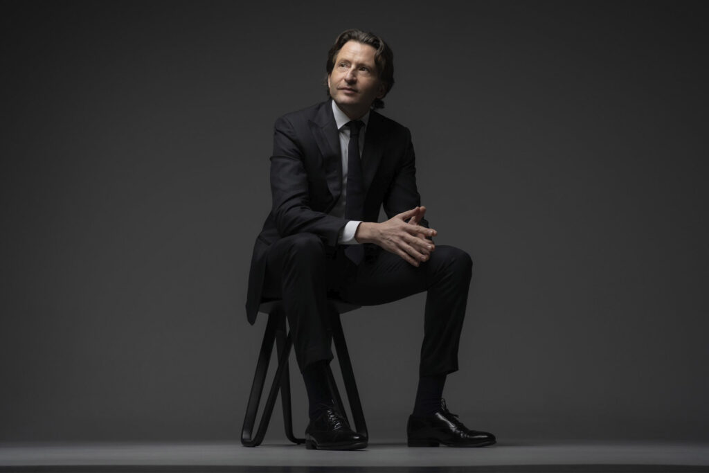Gustavo Gimeno 2 (Photo by Allan Cabral_Courtesy of the Toronto Symphony Orchestra) 7-2025 1