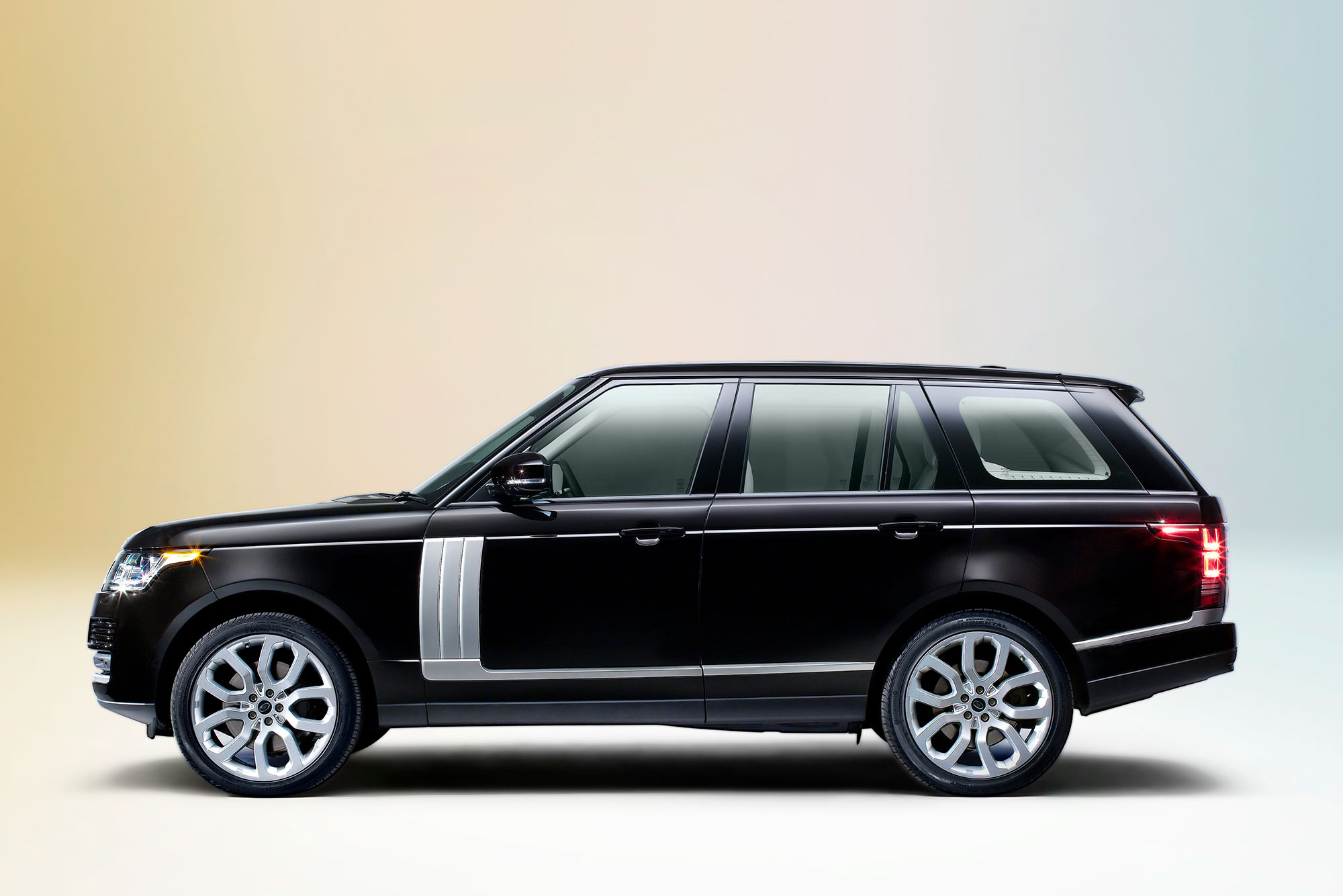 Every Range Rover Generation: A 55-Year Visual History - Sharp Magazine