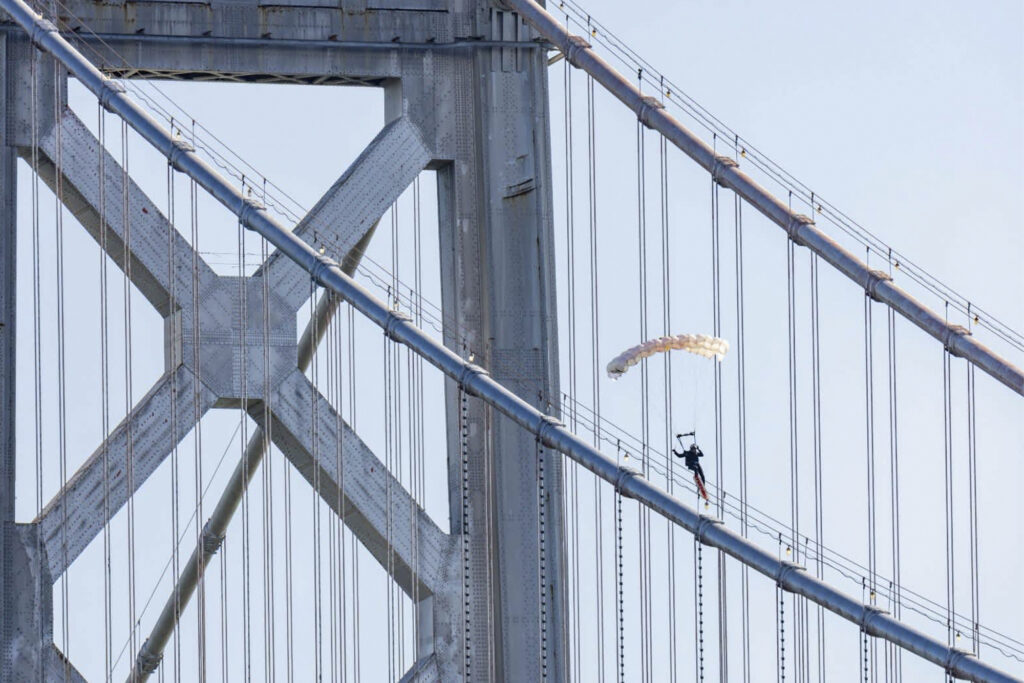 Sean MacCormac skysurfing the San Francisco Bay Bridge for Prada Linea Rossa,